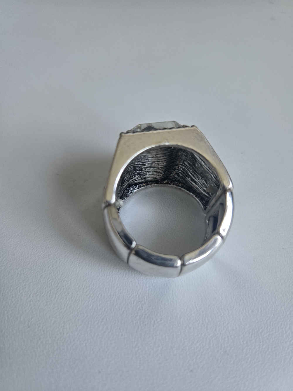 Ring - Picture 3 of 6